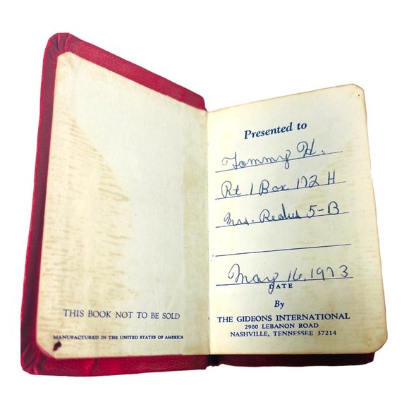 The New Testament Of Our Lord and Saviour Jesus Christ w/ Psalms and Proverbs - Picture 8 of 8